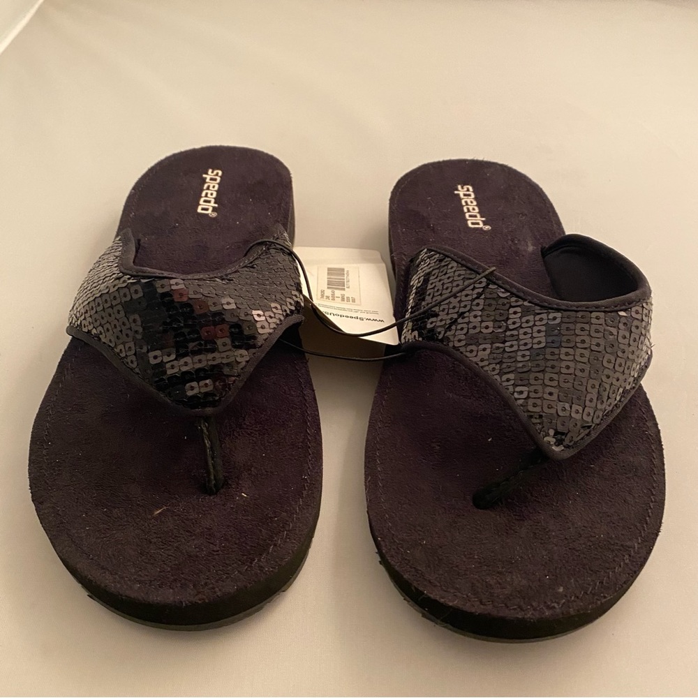 Black Speedo flip flops with black sequins new with tags women’s size 8